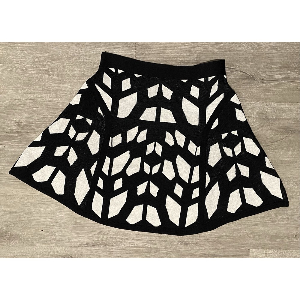 NWT Romeo & Juliet Couture Black White Geometric Intarsia Knit A-Line Skirt, XS